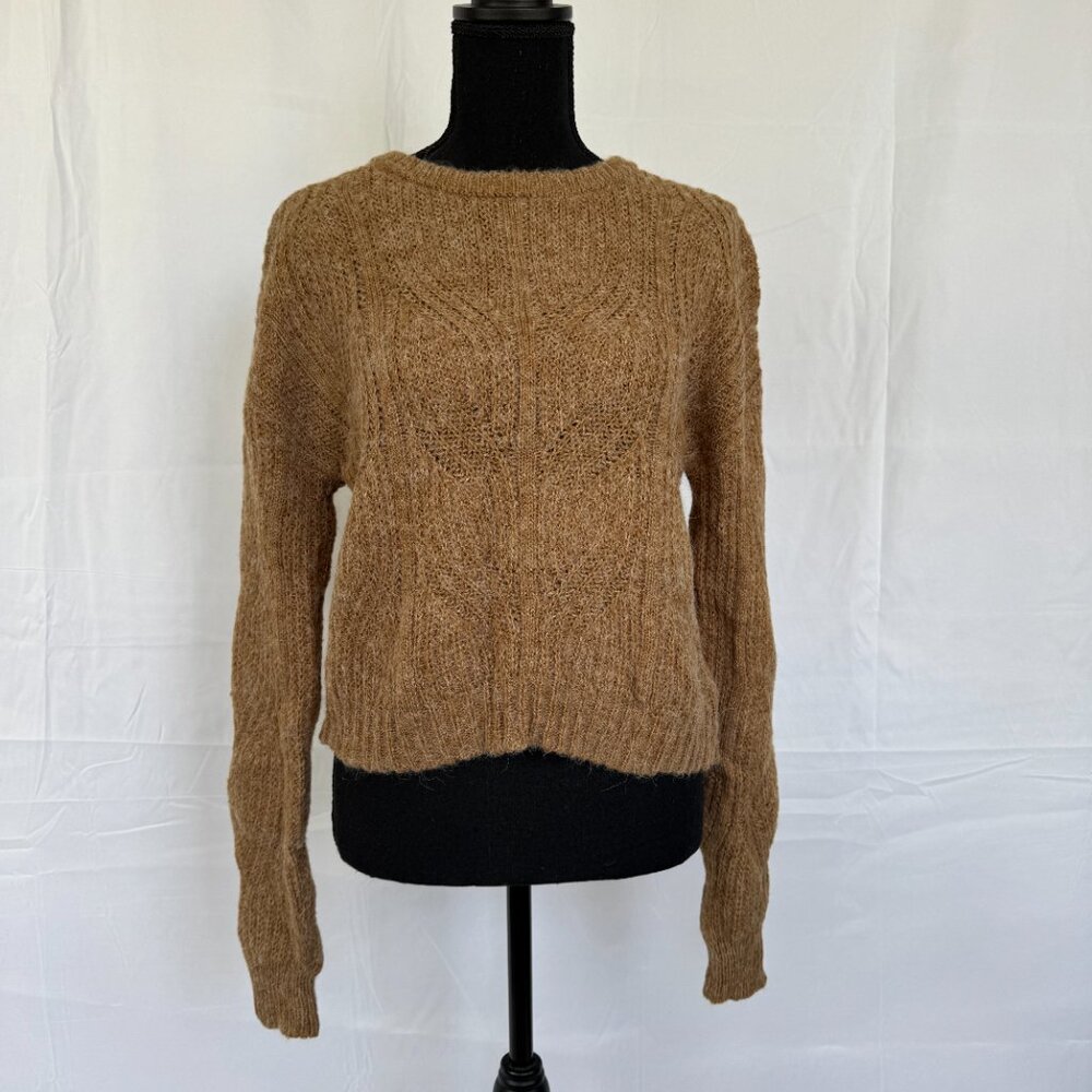 Caitlin M Covington Pink Lily Sweater Wheat Colored Cable Sweater Size S - 0298